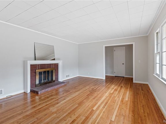 5th image of 3914 6th St E