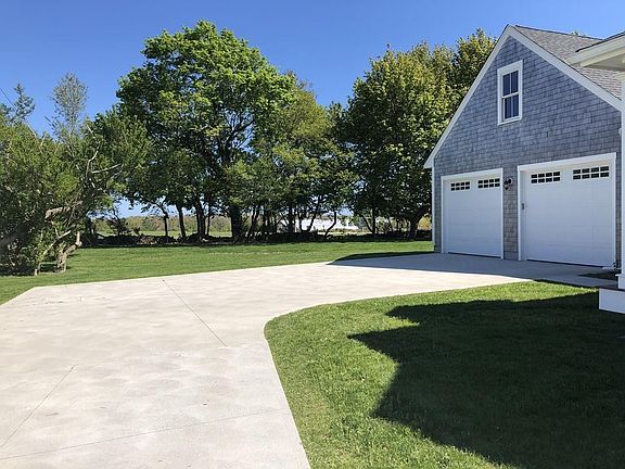 3rd image of 6 South Dr