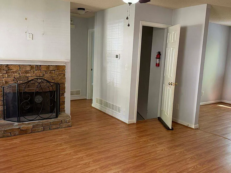 72 Victorian Cir — Photo 5