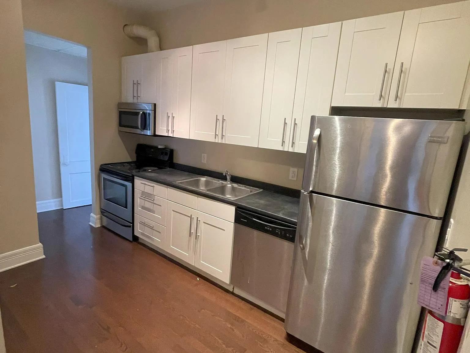 1 bed, 1000 sqft, $1,000 — Photo 4