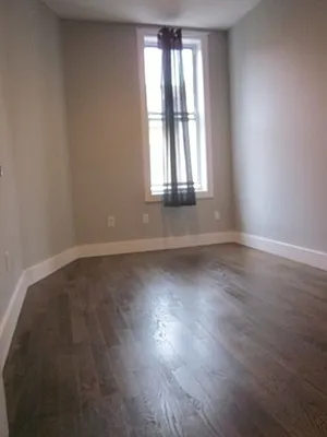 Rented by Evergreen Apartments BK | media 5