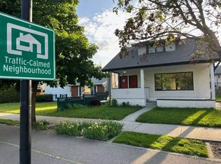 1814 Abbott St #101, Kelowna, BC V1Y1B5