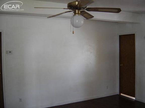 5th image of 1191 Norton St