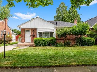 312 W Sunnybrook Dr, Royal Oak, MI 48073