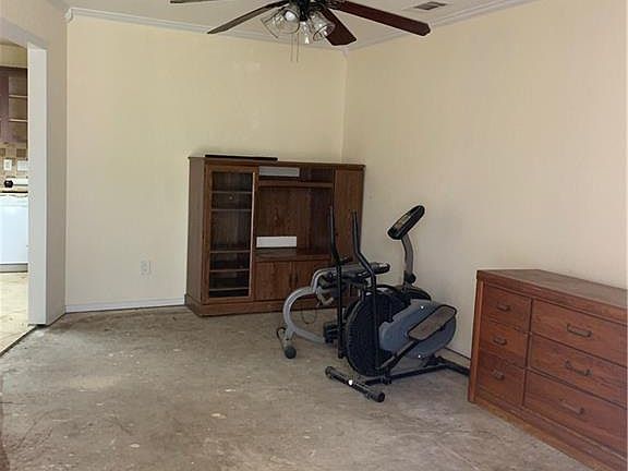 2nd image of 514 Holly Ln