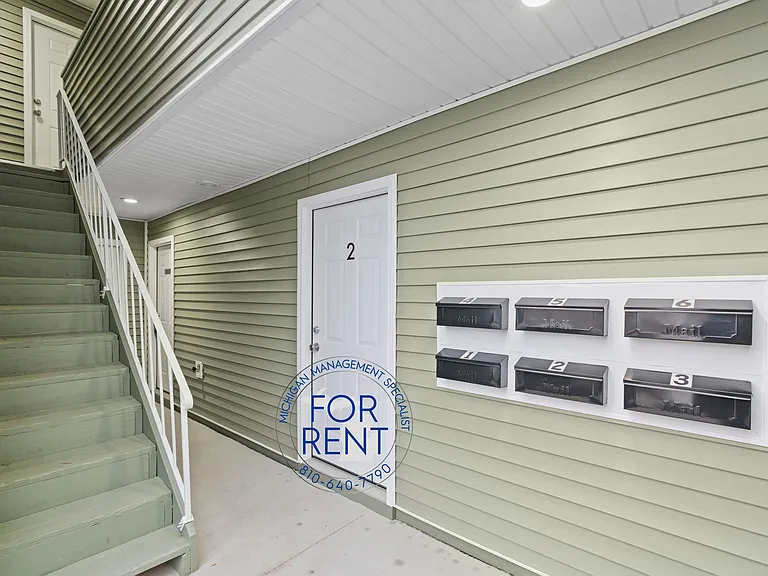 816 Asylum St — Photo 26