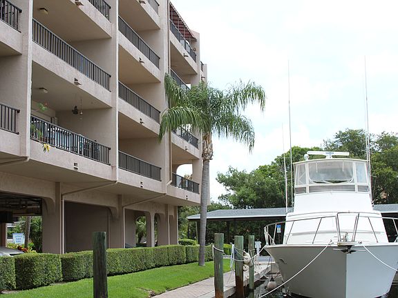 2nd image of 1750 Harbor Pl S APT 304