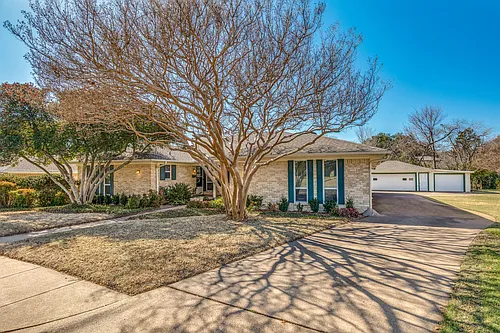 8355 Lullwater Dr Photo 1