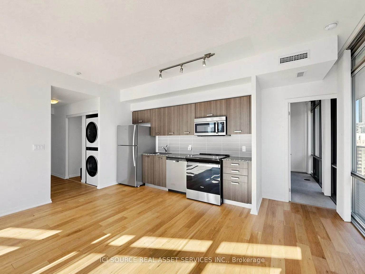 2 bed, $3,100 — Photo 4
