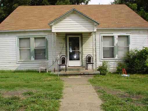 2nd image of 905 W Washington St