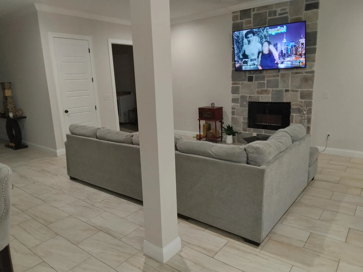 4 bed, 3.0 bath, 3500 sqft, $3,500 — Photo 4