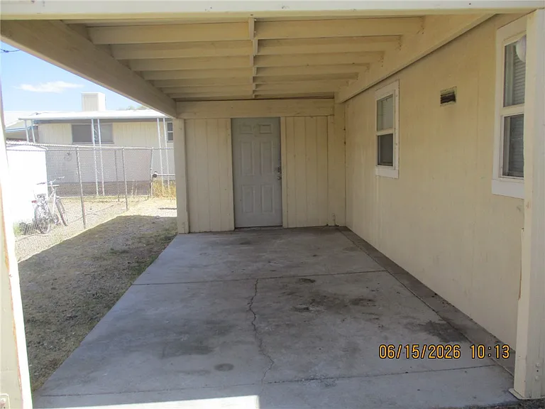 569 Harbor Dr — Photo 4