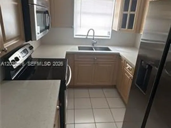 830 W 75th St #830, Hialeah, FL 33014