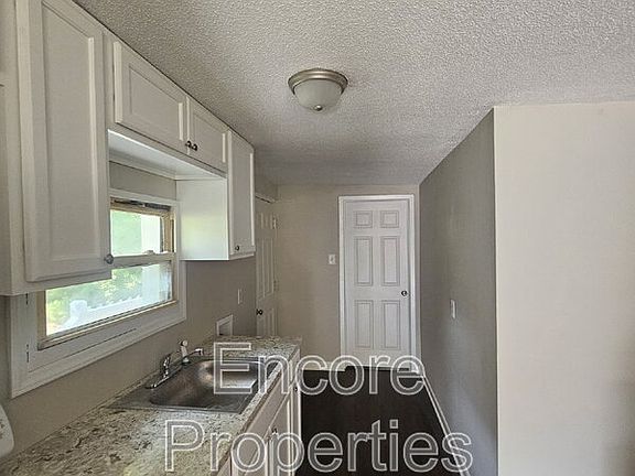 5th image of 808 Mobile St APT A