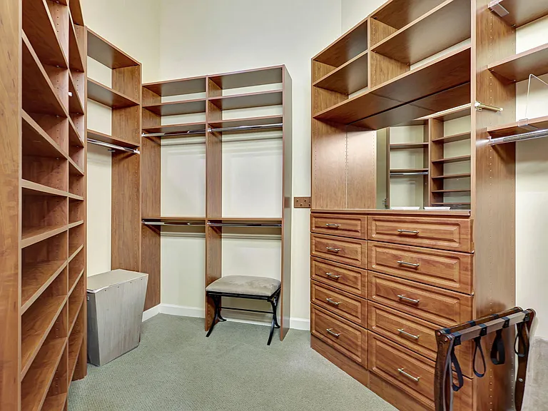 8671 Falcon Green Dr — Photo 13