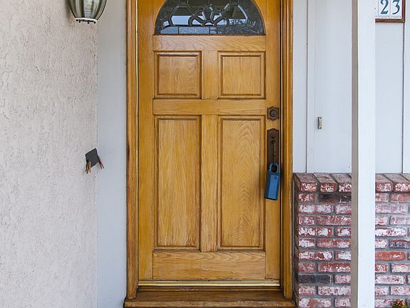 5th image of 423 Elmgate St