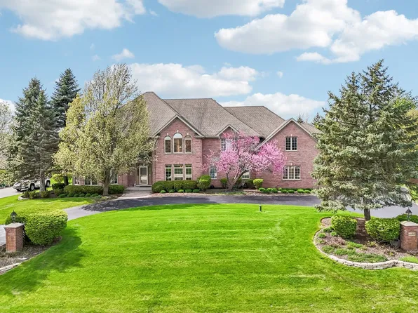 25246 N Abbey Glenn Dr, Lake Zurich, IL 60047