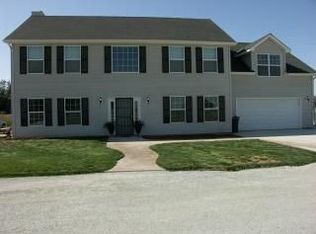 15888 18th Ave, Lemoore, CA 93245