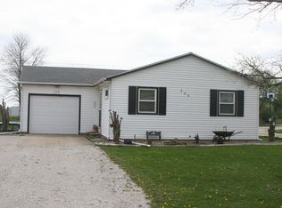 504 W Broadway St, Ogden, IL 61859