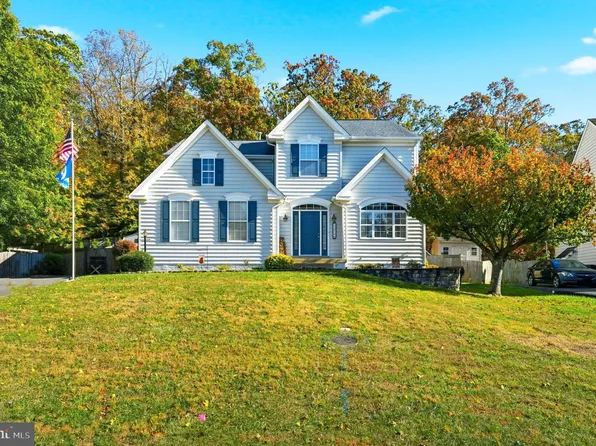 13019 Torchlight Dr, Woodbridge, VA 22193