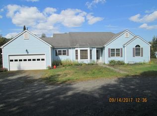 382 Lake View Rd, Canaan, VT 05903