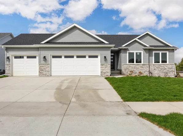 225 McCarran Ave NE, Cedar Rapids, IA 52402