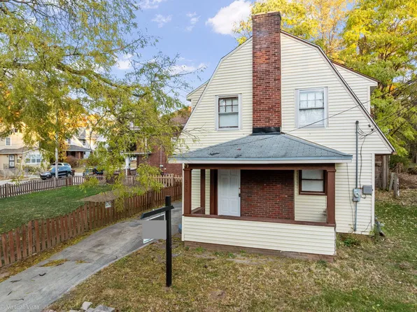 233 Oakwood Ave, Rockford, IL 61101