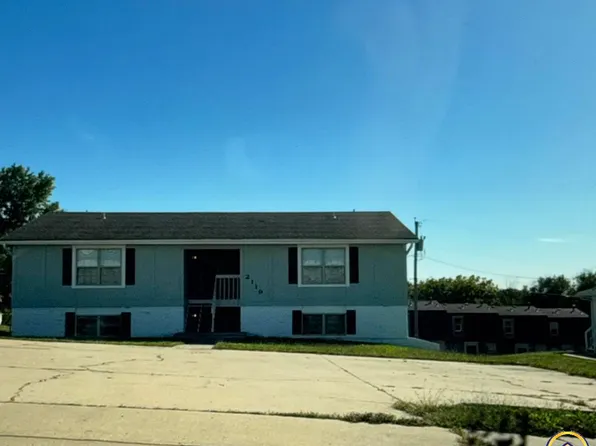 2119 SE 30th St, Topeka, KS 66605