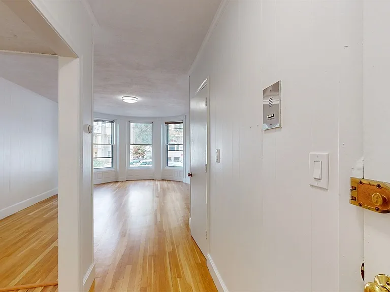 513 Beacon St #3 — Photo 7