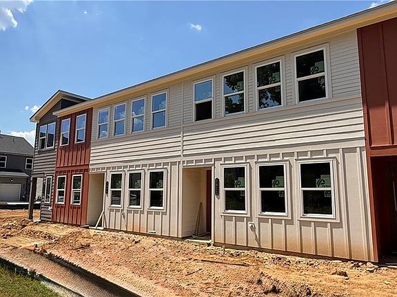 3rd image of 1609 Worley Way NW