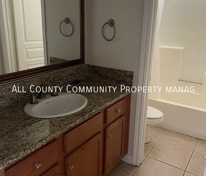 1132 N Broadway #16 — Photo 11