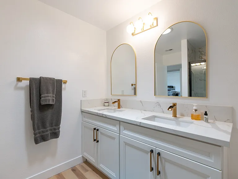 1025 Plover Way — Photo 11