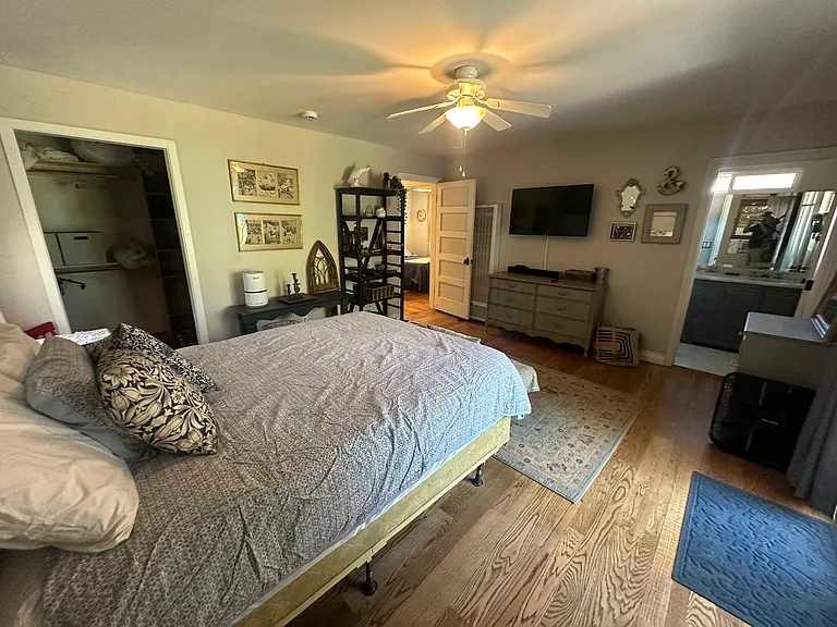 5290 Cabrillo Ave — Photo 10