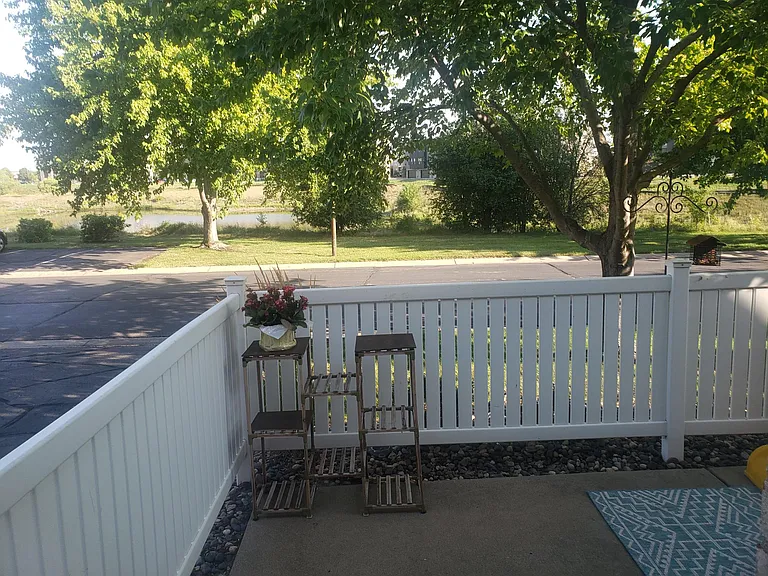 15555 Garnet Way — Photo 2