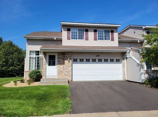528 Spruce Dr, Hudson, WI 54016