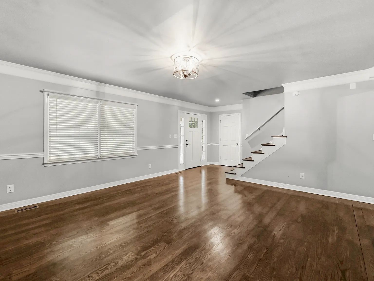 4 bed, 3.5 bath, 2974 sqft, $2,895 — Photo 3