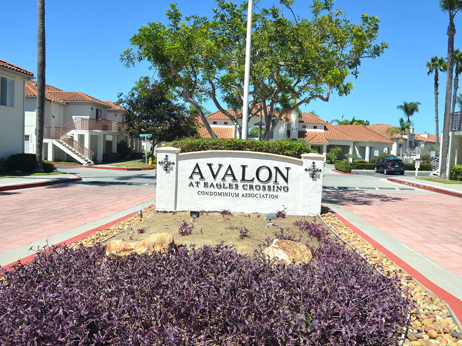2 bed, 942 sqft, $2,900 — Photo 1