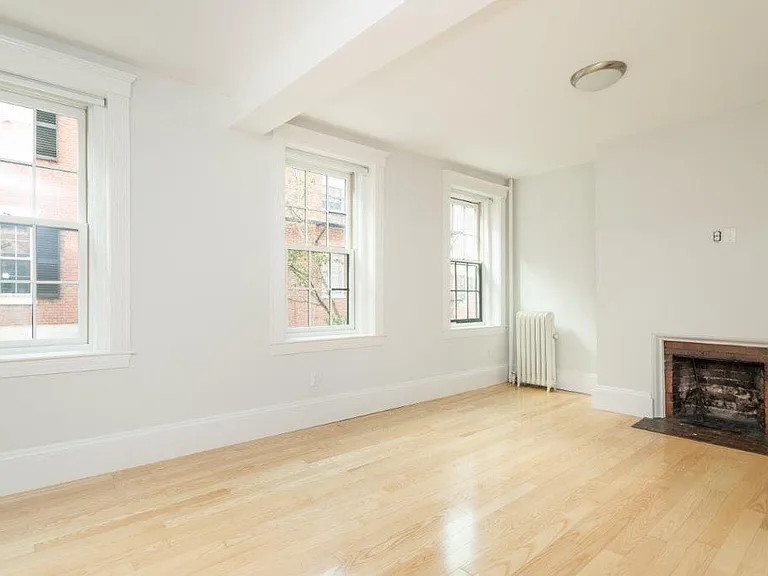 85 Myrtle St #2 — Photo 2