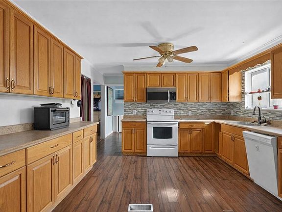 3rd image of 5817 N Ottawa Rd