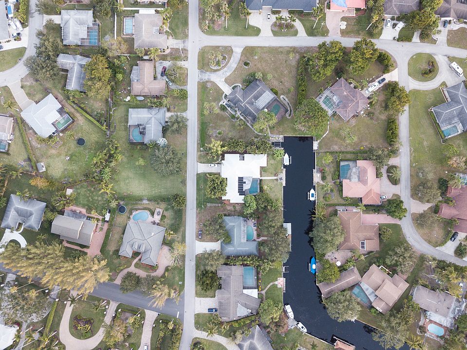 1st image of 619 Travers Ave