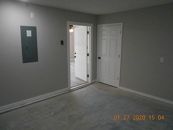 4th image of 506 S Congress St