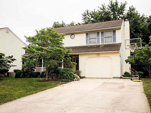 2nd image of 1517 Fountain Glen Dr