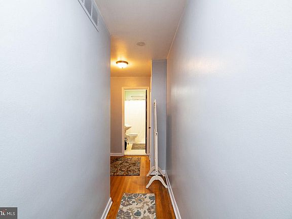 5th image of 1007 Cedarcroft Rd #1