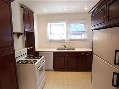 5th image of 3221 Glengyle Ave #2
