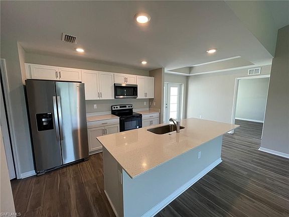 3rd image of 1300 NW 19th St