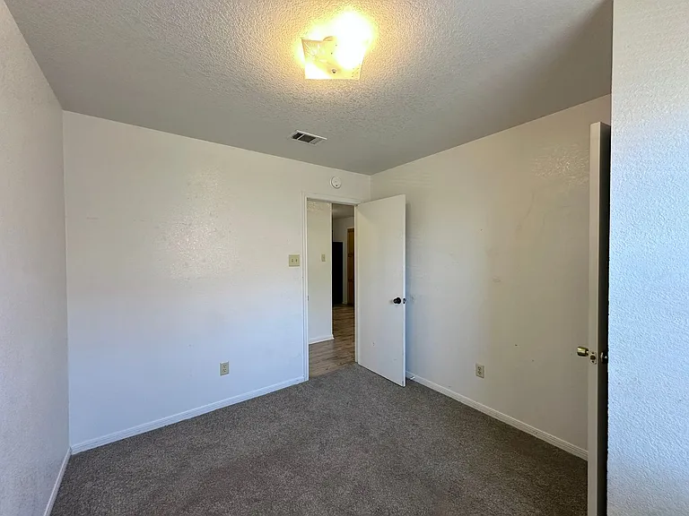 408 Alpine St — Photo 10