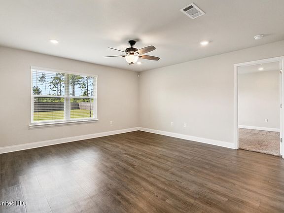 4th image of 10068 Willow Leaf Dr