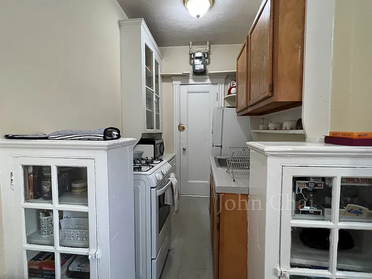 225 Kelton St #3 — Photo 9