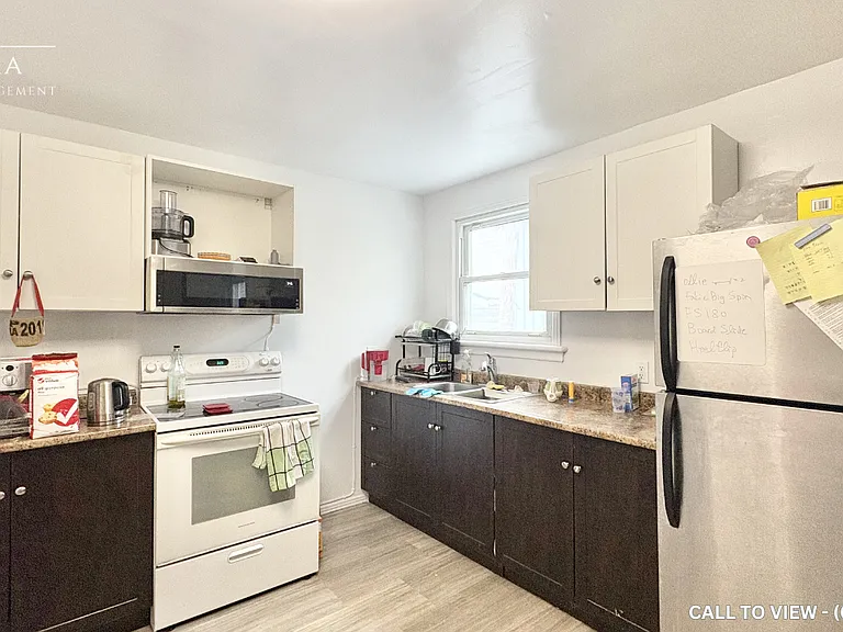 210 Armstrong St #4 — Photo 2