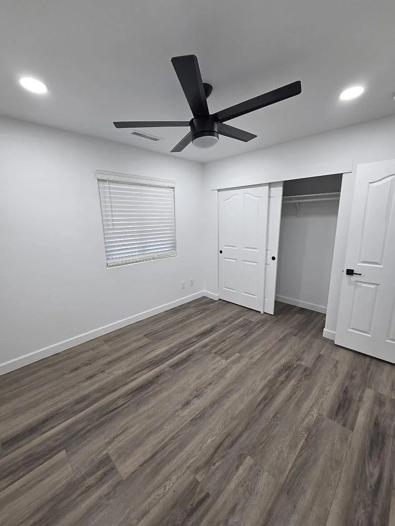 5143 N Desert Ln — Photo 2